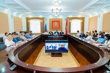 Исполнение областного бюджета – на депутатском контроле